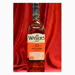 JP Wisers 10 year old Triple Barrel Canadian Whisky 40%