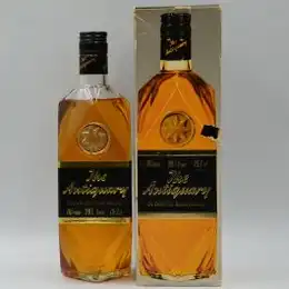 Antiquary De Luxe Blended Old Scotch Whisky 1980s 26fl Oz